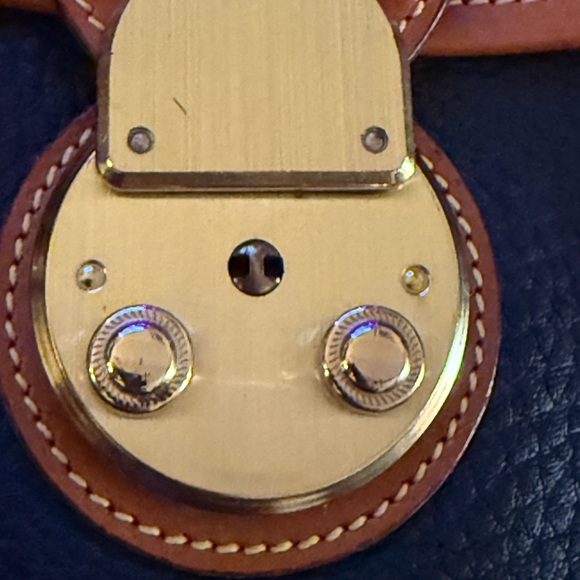 Dooney and Bourke R207 Lockhart Shopper - Picture 13 of 13